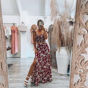 Small Burgundy Venus Rising Set from Ooh La Luxe